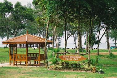 19 Thailand 2002 F1020012 Khao Lak Hotel Tropicana_478